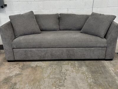 COSTCO THOMASVILLE MARION FABRIC CONVERTIBLE SOFA/COUCH! PULL OUT BED!