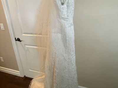 Wedding Dress with Veil Size 8 White Strapless Rhinestone Accent