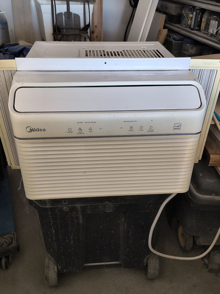 Midea Window Air conditioner for sale.
