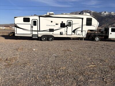 2022 Keystone Cougar 32bhs