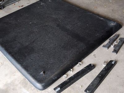 UnderCover hard tonneau cover for 2nd Gen Nissan