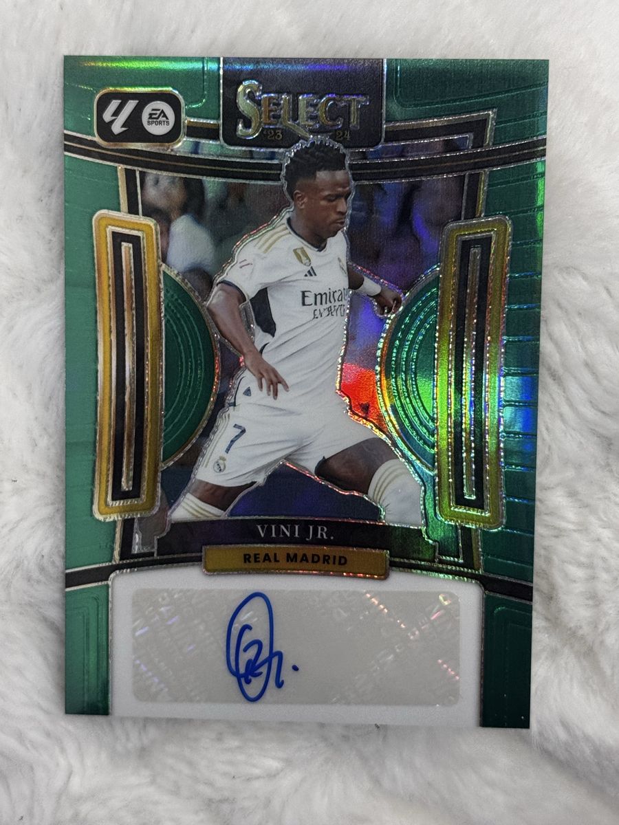 2023-24 Panini Select La Liga Soccer Vini Jr. Autograph Card #S-V 1/2 Real Madrid