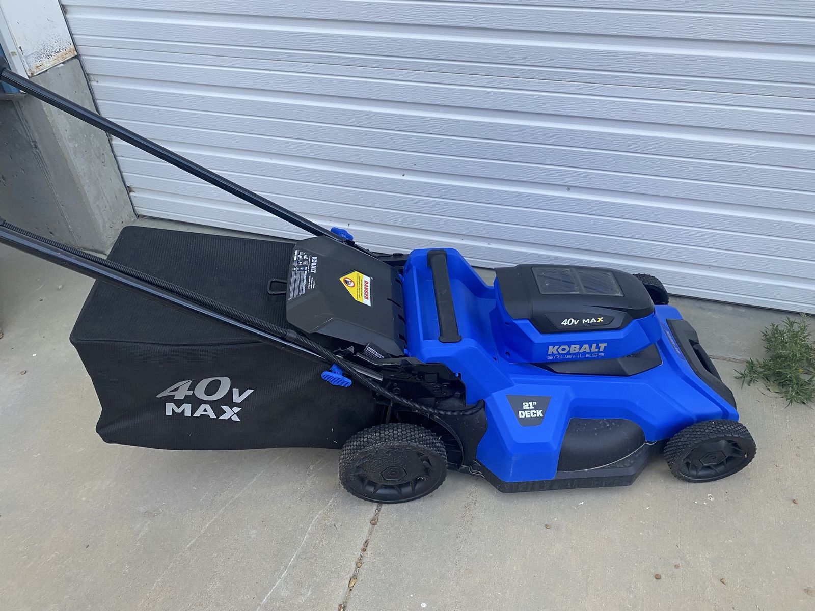 Kobakt electric brushless mower new with battery and charger