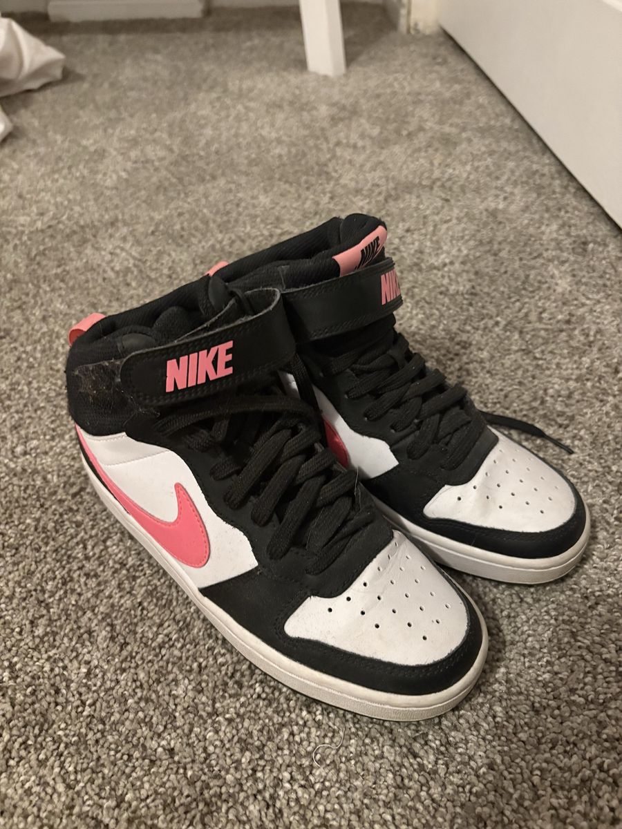 Nike girls youth shoes