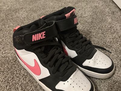 Nike girls youth shoes