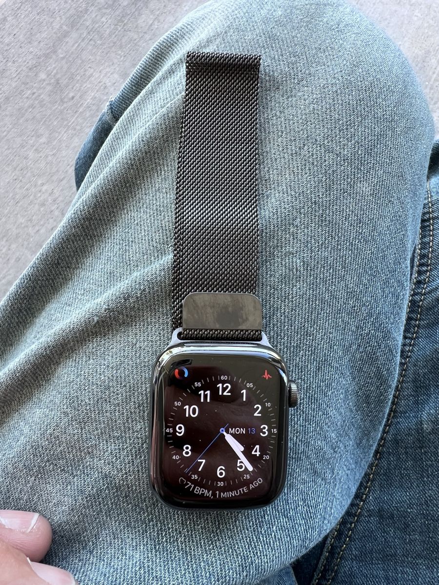 Apple Watch Series 7 (GPS + Cellular) 45mm