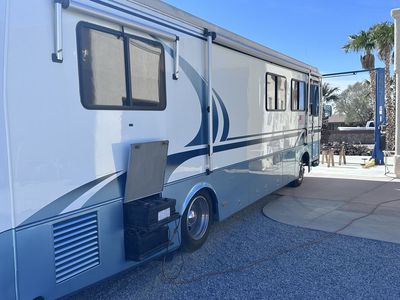 35’ class A Monaco Windsor motorhome