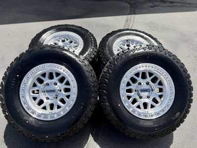 New KMC KM549 GRS LT285/70r17 Ameritread RT 6x5.5 Chevy Silverado 1500 Toyota Tacoma gmc Sierra 6 lug wheels and tires