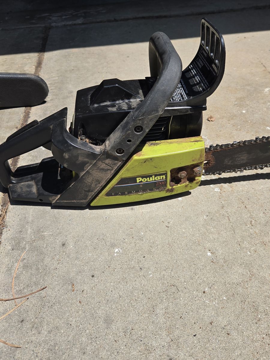 Poulan 2500 Farmhand 16" Chainsaw