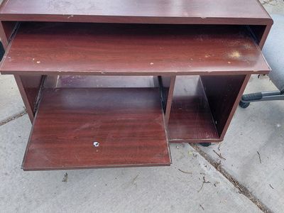 Computer desk