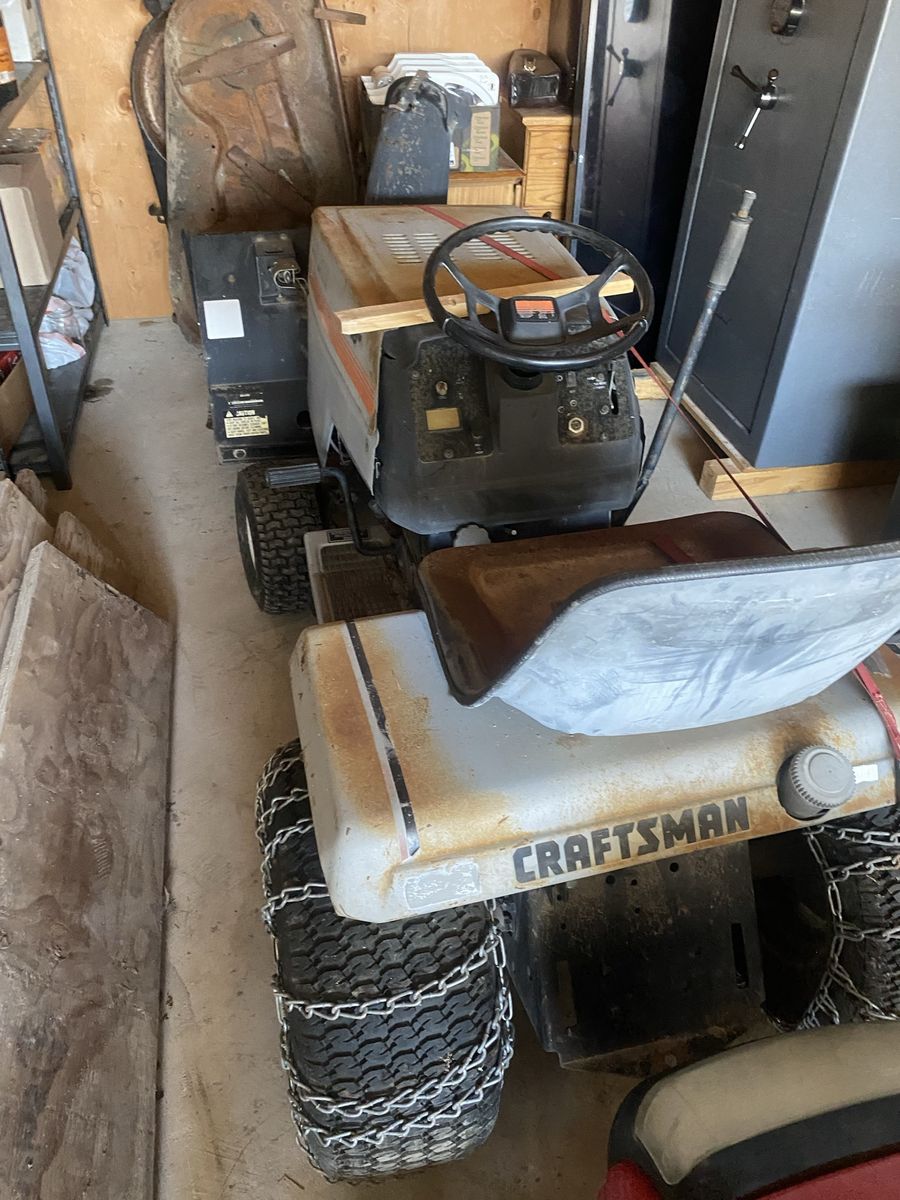 Riding lawn mower
