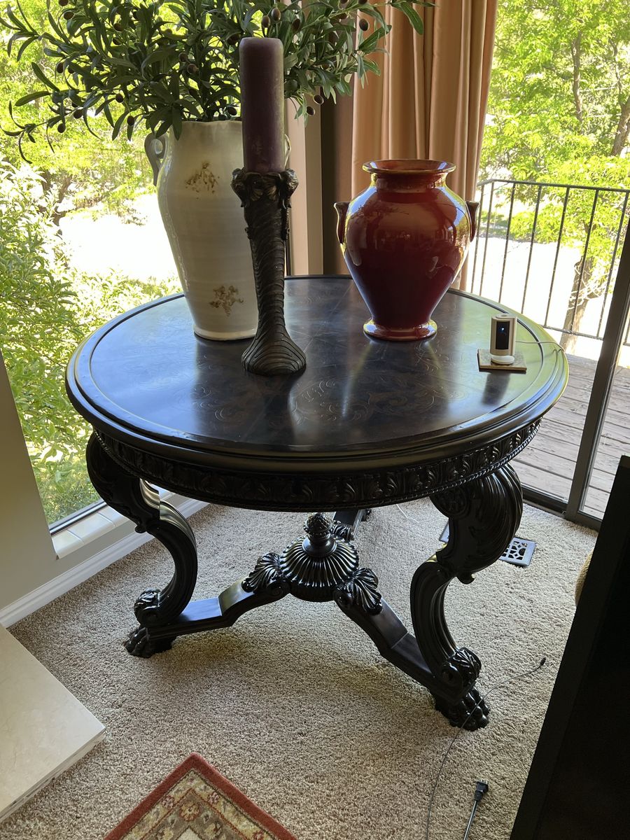 Elegant Round Center Wood Table