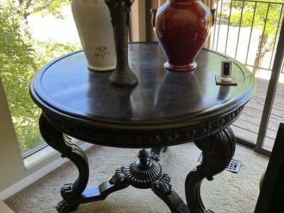 Elegant Round Center Wood Table