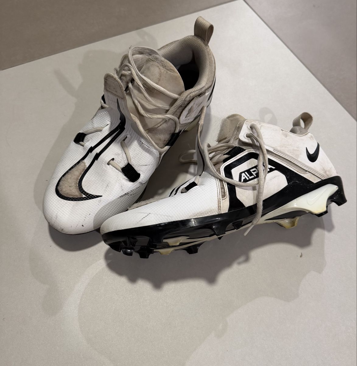 Nike Alpha Menace Pro 3 Football Cleats