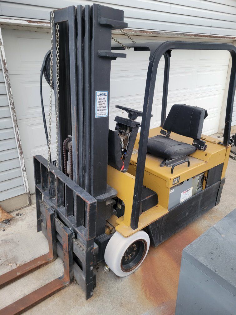 cat fc40 electric forklift
