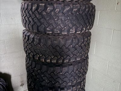 35x12.50R17
