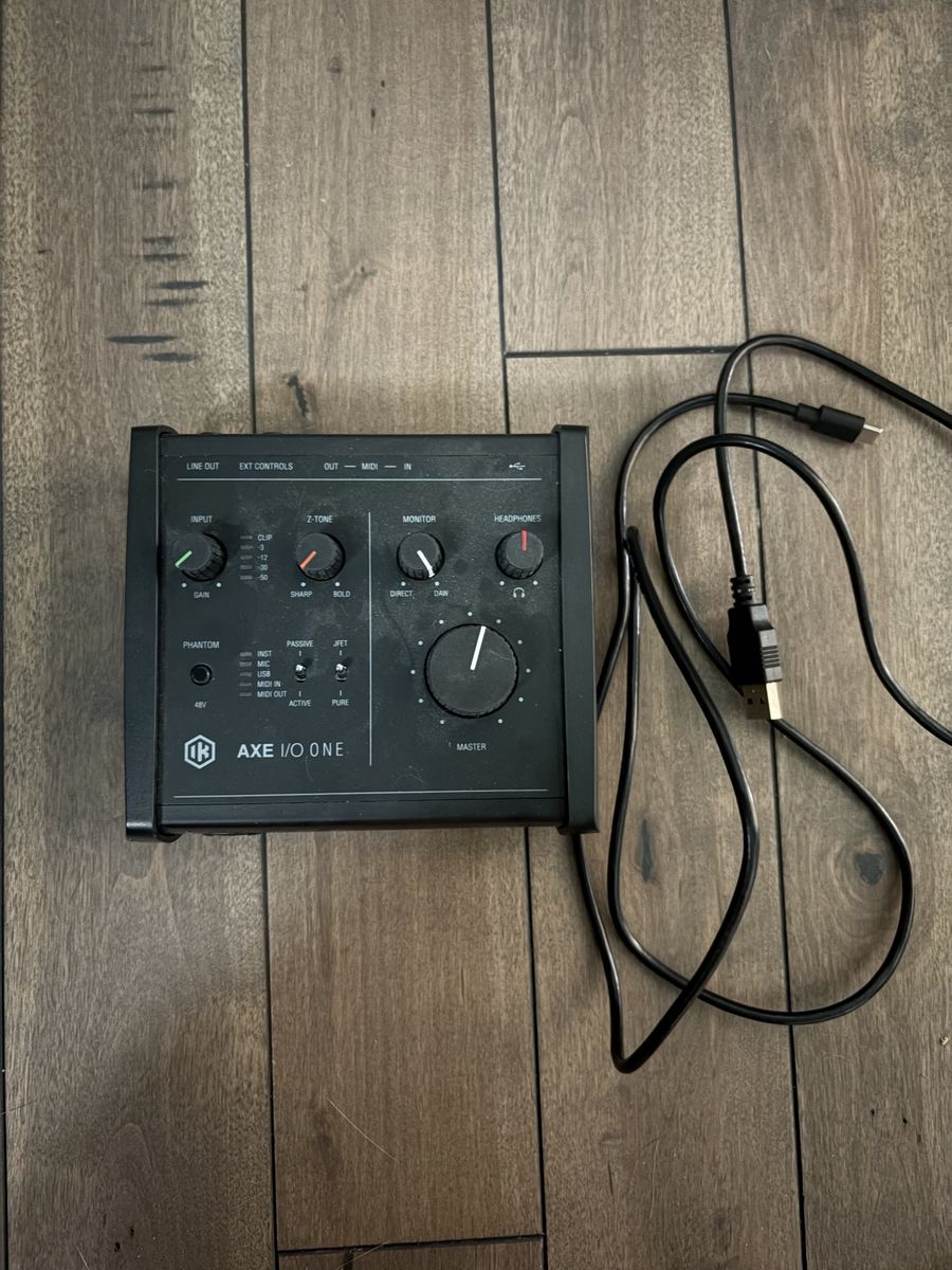 IK Multimedia AXE I/O ONE Guitar Audio Interface - MIDI, Z-TONE, Phantom Power, USB Cable