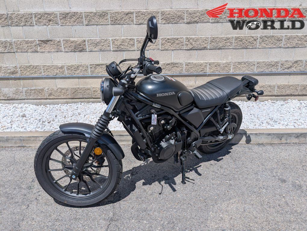 2025 Honda SCL500 Scrambler