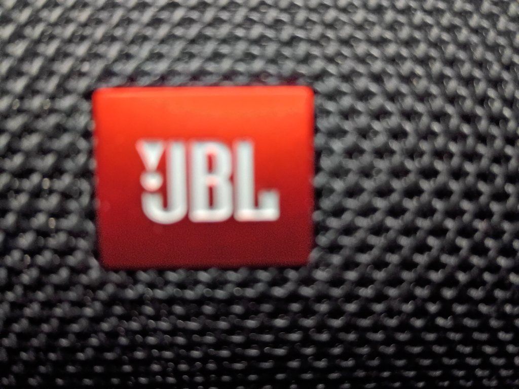 JBL Charge 4 Portable Bluetooth Speaker - Black, Excellent Condition