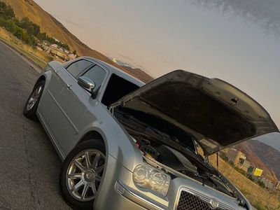 Chrysler 300 Grille