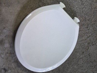 BEMIS Mayfair White Slow Close Round Toilet Seat