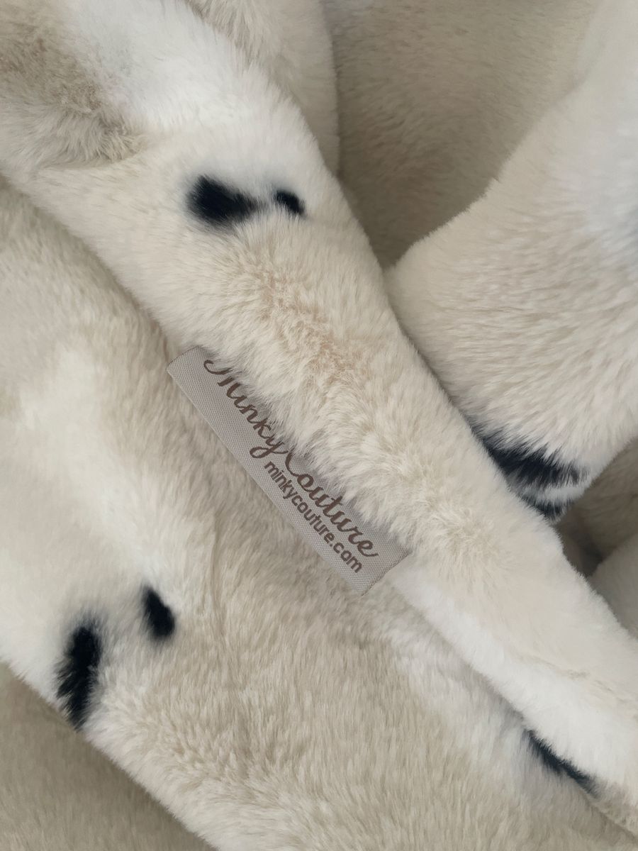 MINKY COUTURE Ghost Blanket