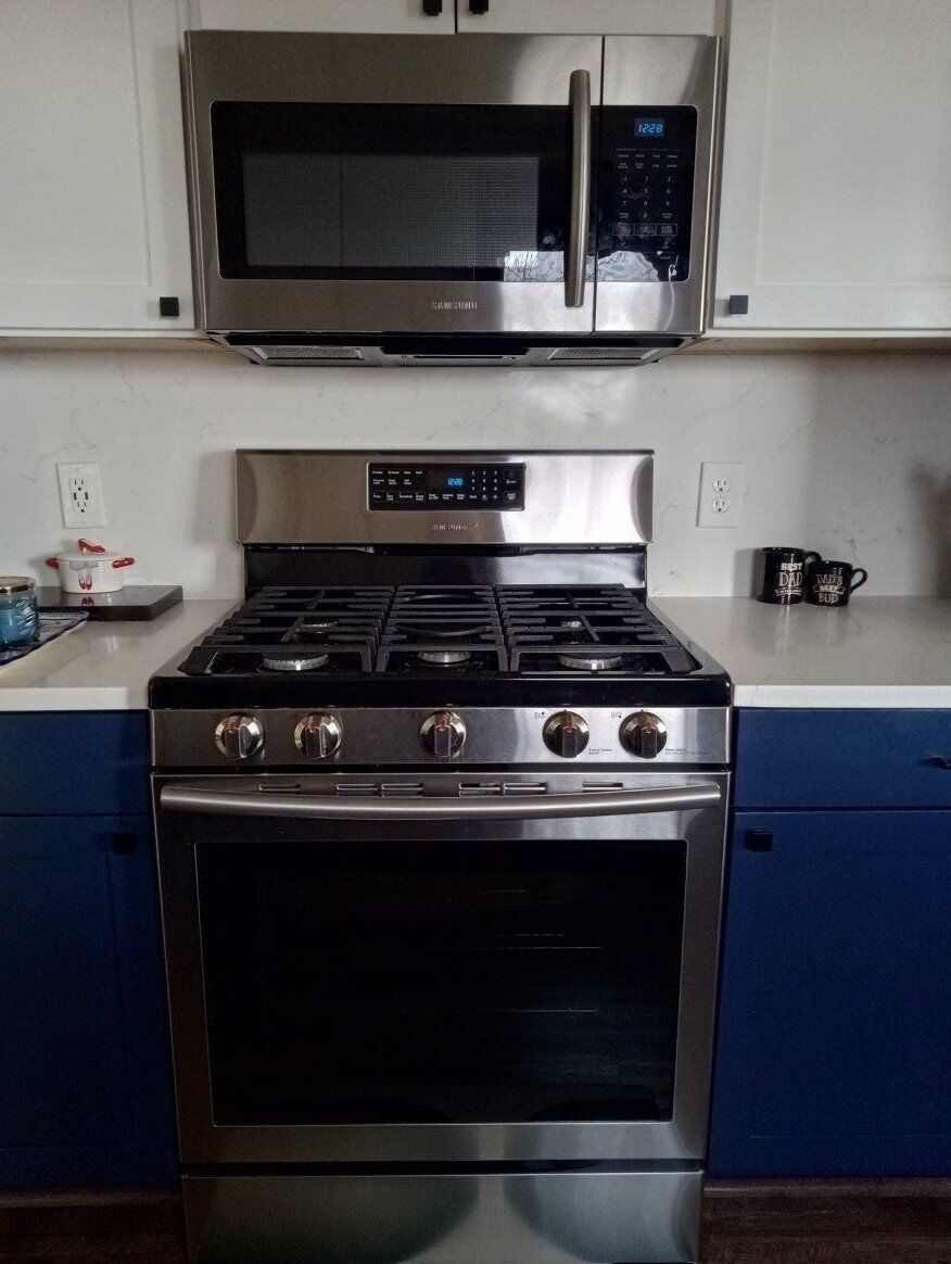 Samsung gas stove/oven with microwave