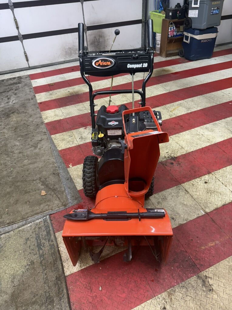 Ariens Compact 20in Snowblower 2 Stage