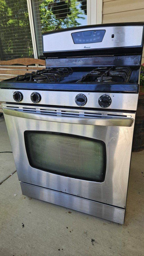 Amana Gas stove
