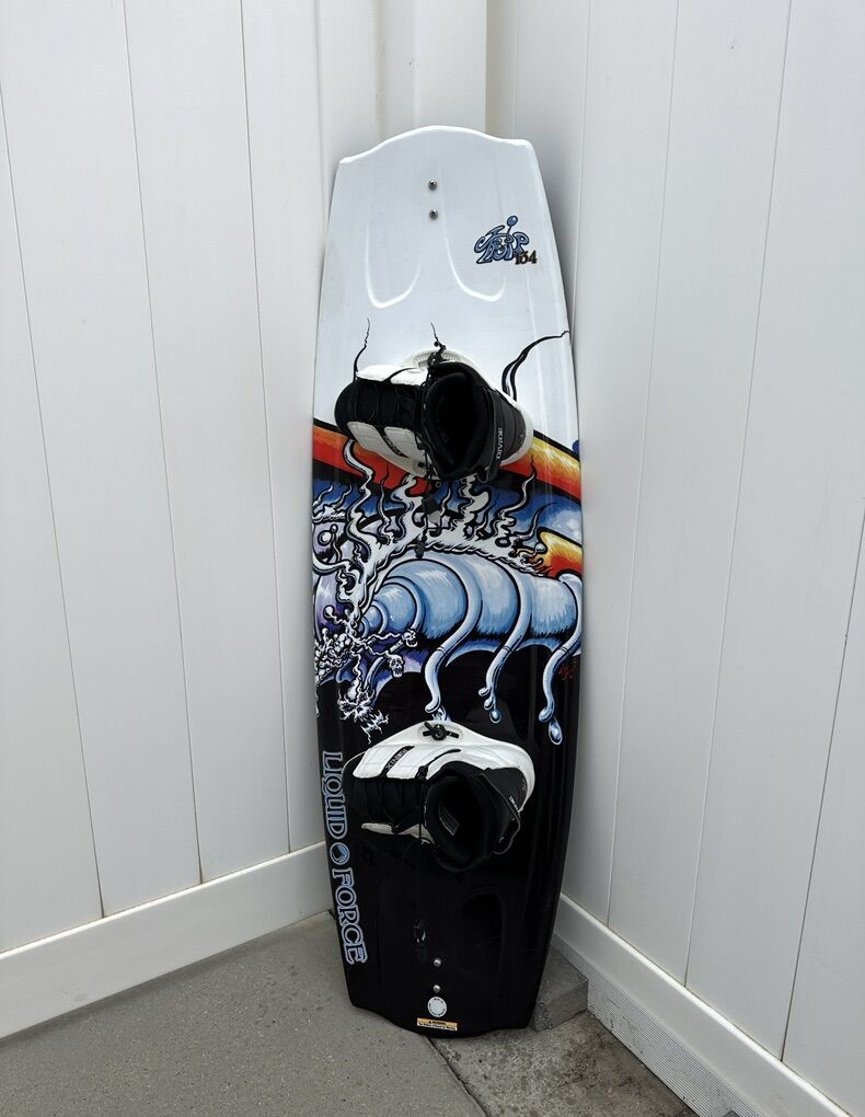 Nice Liquid Force Wakeboard with Boots