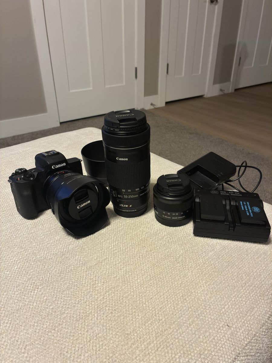 Canon EOS M50 Full Package