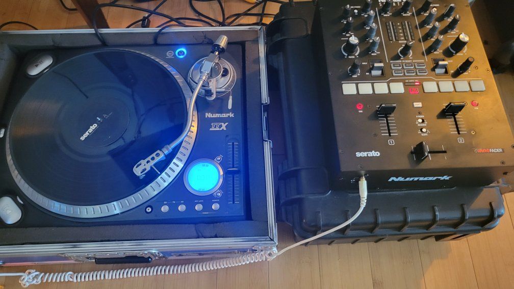 Numark TTX Turntable + Numark Scratch 2-Channel DVS Mixer