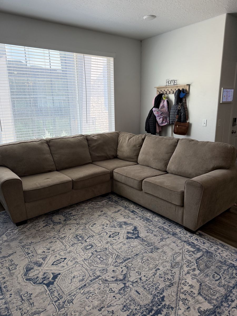 Sectional Couch 