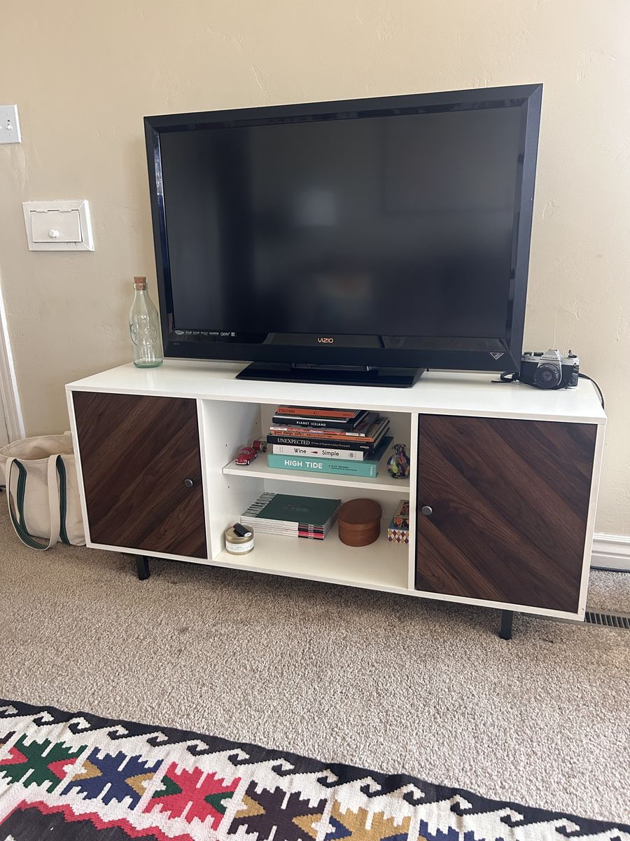TV Stand with nice shelf and organization