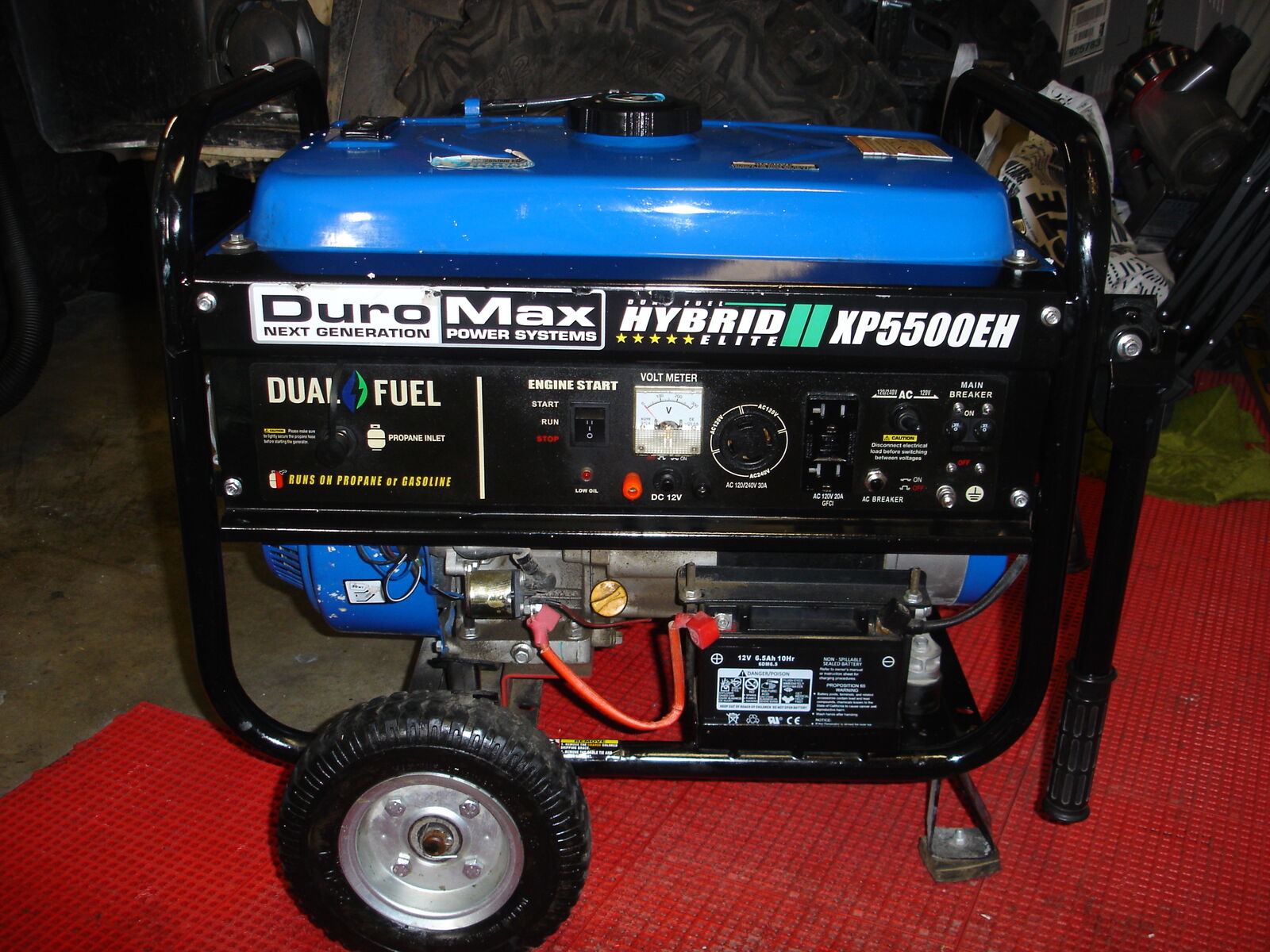 DuroMAX HYBRID Generator XP5500EH -  Dual Fuel - Gas & Propane - Runs great!