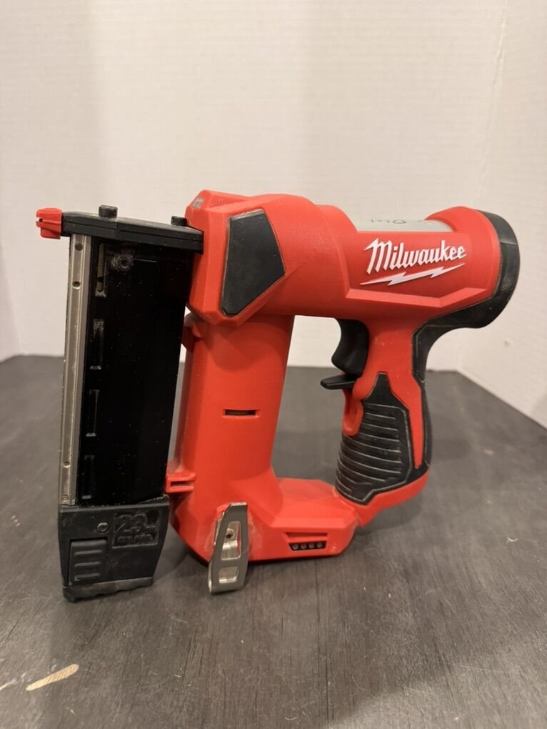 Milwaukee 23ga Pin Nailer