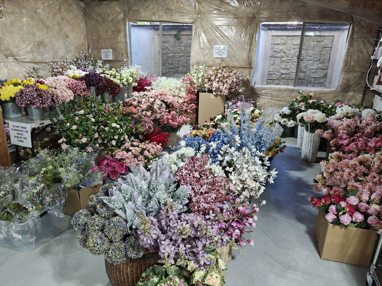 LAST DAY! Holly J Home Sale – Up to 70% Off Home Decor (Saturday Only!)