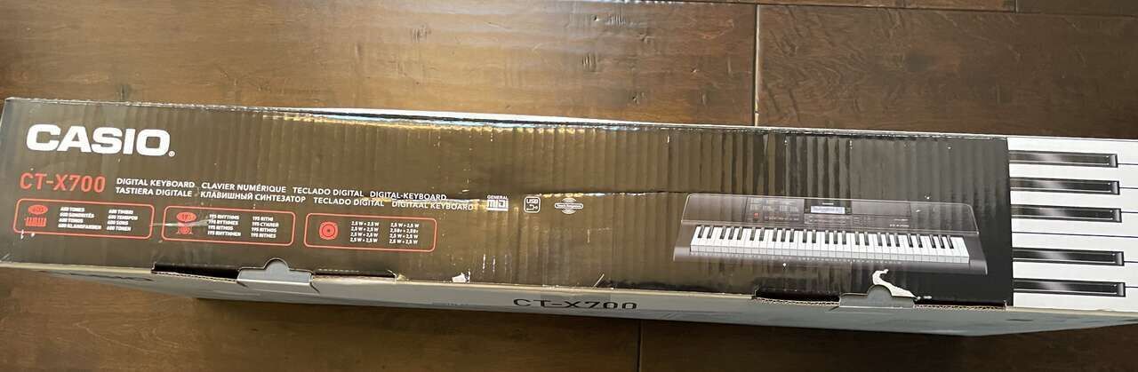 Main image 6