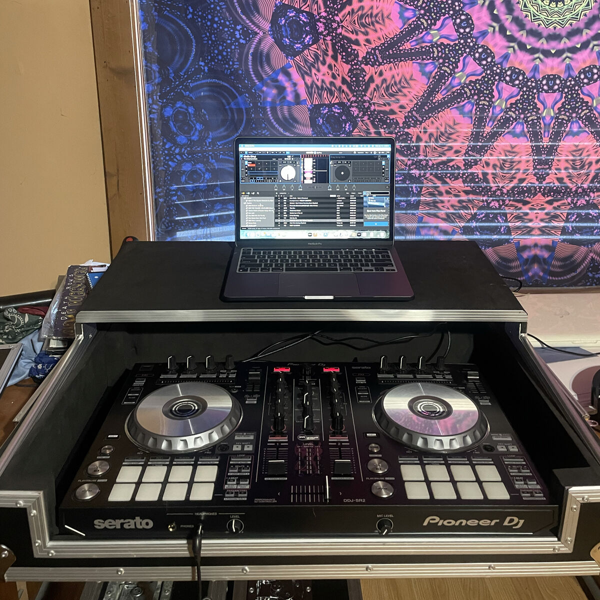 Pioneer DDJ-SR2 Controller With Hard Case
