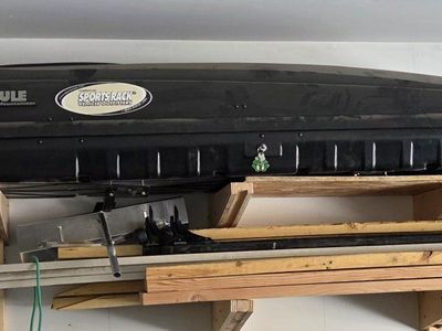 Thule Mountaineer Cargo Box - Black, Roof Mount, Ski & Snowboard Compatible