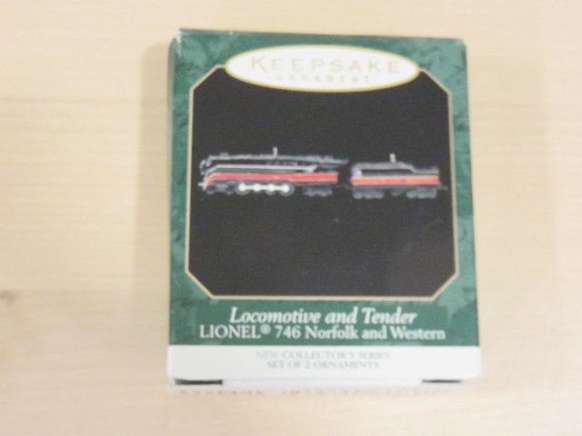 1999 Hallmark Keepsake Lionel Locomotive and Tender 746 "Norfolk and Western" Ornament