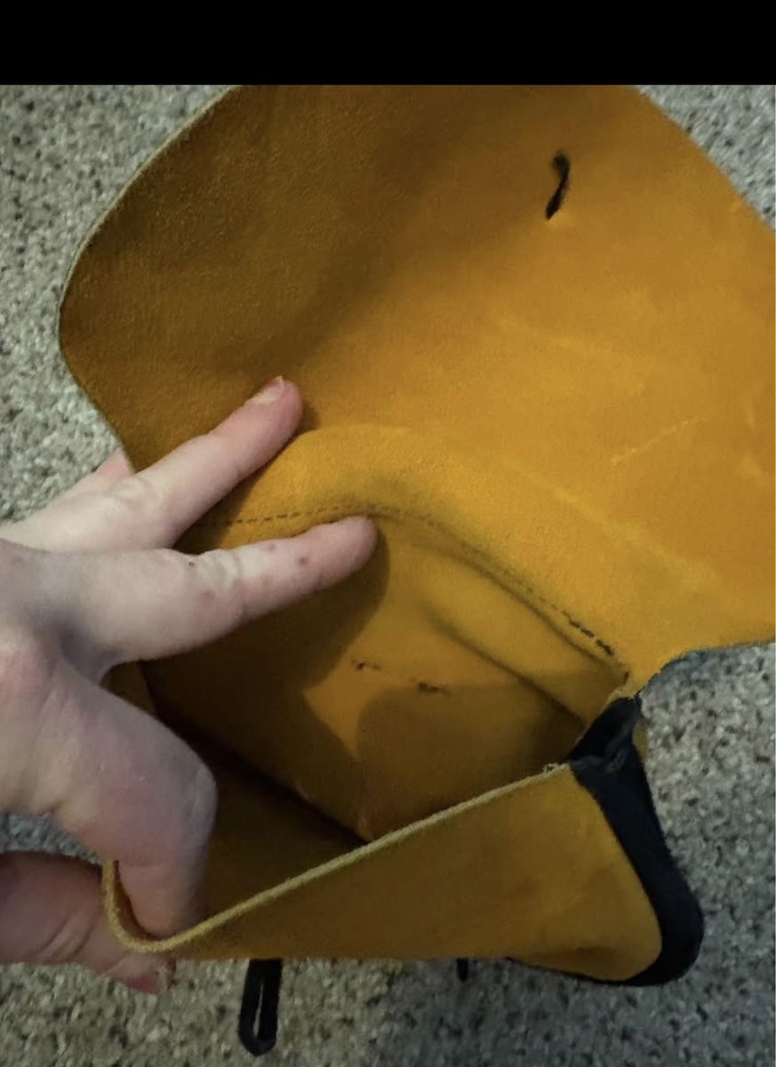 Main image 3
