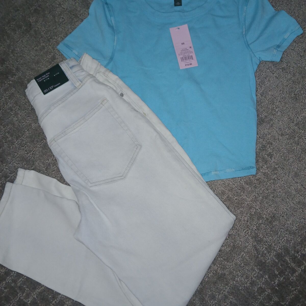 womens shirt and jeans. xs top & 27" pants