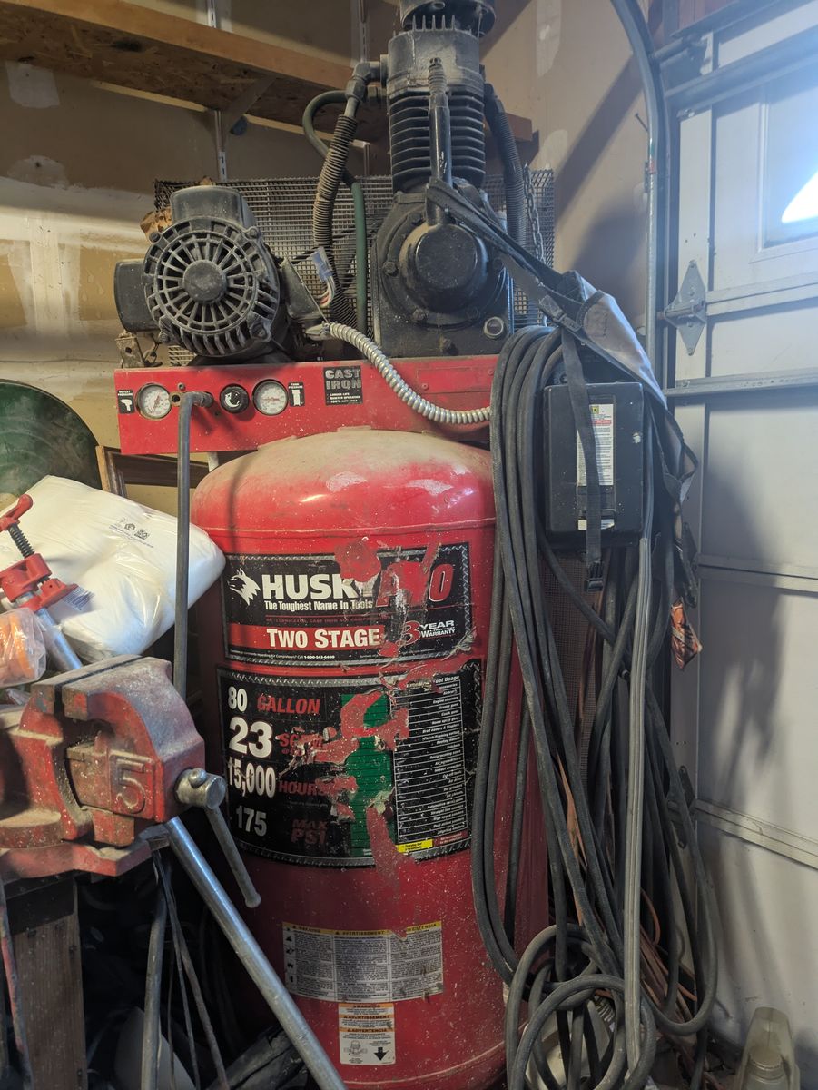 5hp Husky air compressor.
