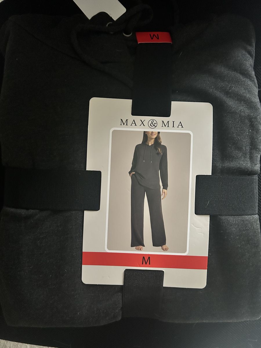 max & mia womens lounge set size M