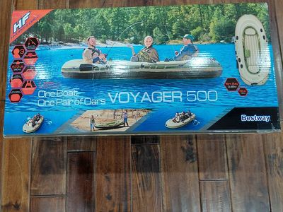 NEW Inflatable boat. 3person. 11ft