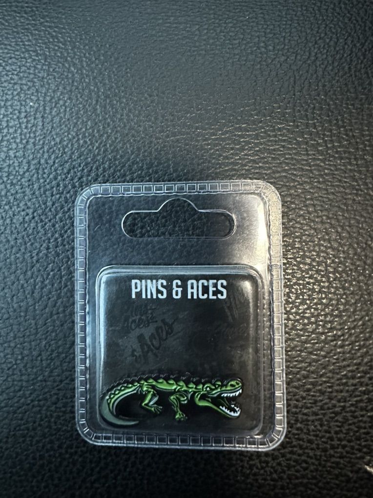 Pins & Aces Golf Ball Marker