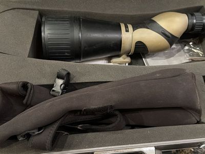 Leupold Kenai Spotting Scope with Hard Carrying Case and Soft Cover