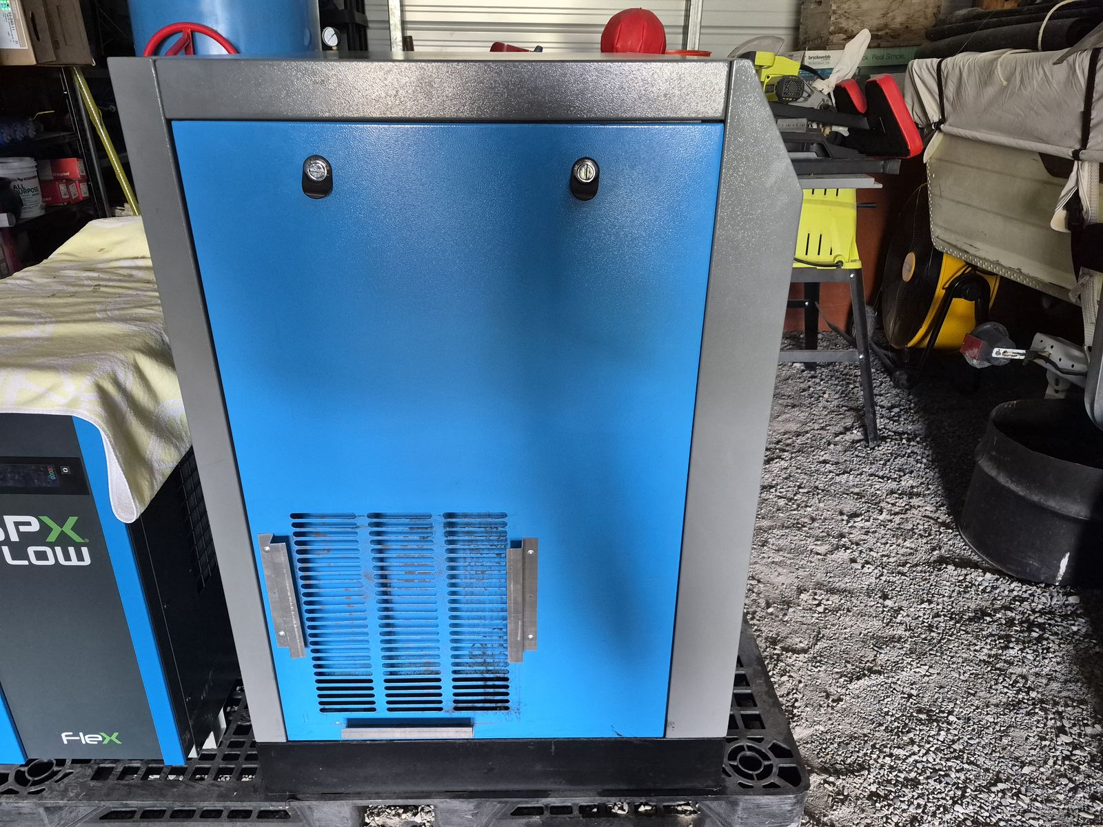 Rodgers Ki Series 230 Volt air compressor, Hankison Spx Flow Flex air dryer, 120 gallon air tank, Misc carbon dryer