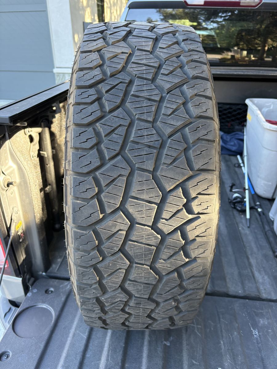 Pathfinder All-TerrainTire 275/60R20